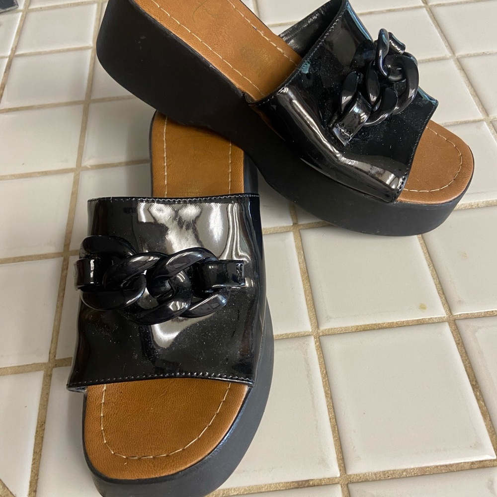 Black Platform Slide Sandals
